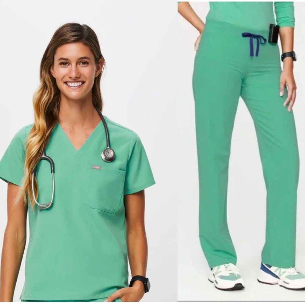 FIGS Women's Scrub Set- Surgical Green Livingston Pant & Catarina Top- Size XS
